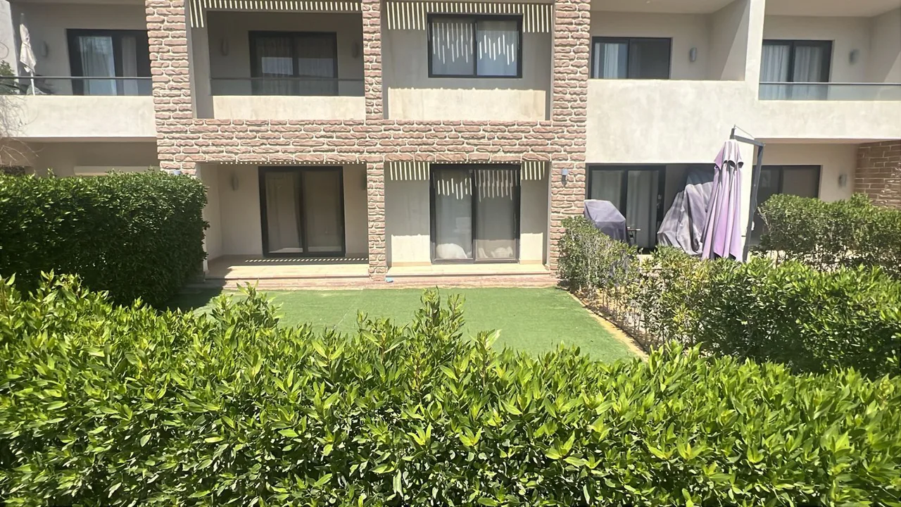 شاليه غرفة واحدة مع حديقة في أزها من مدار للتطوير العقاري للبيع في العين السخنة | Forsa Property