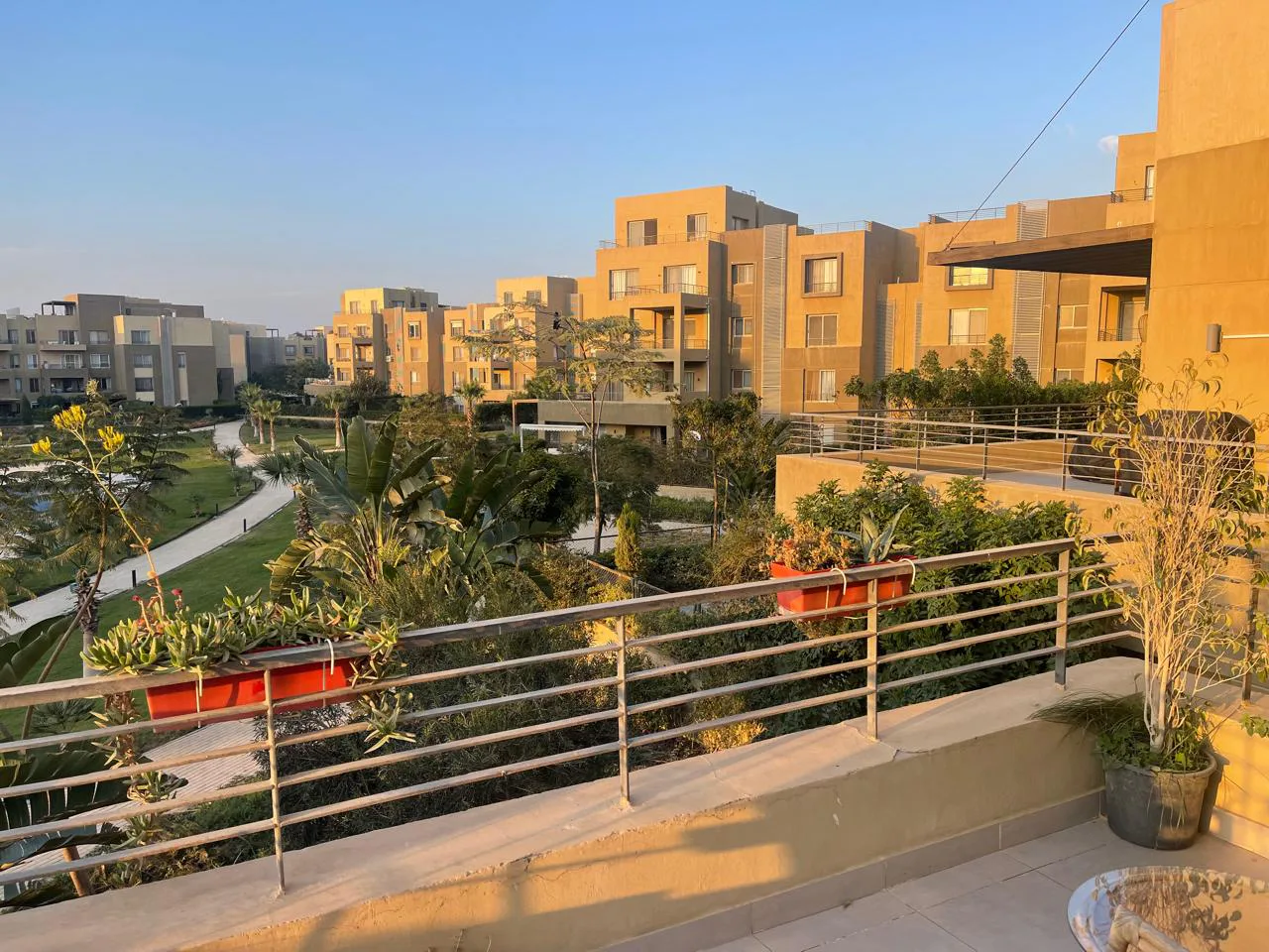 دوبلكس 3 غرف في بالم باركس من بالم هيلز للتعمير للبيع في مدينة السادس من أكتوبر | Forsa Property