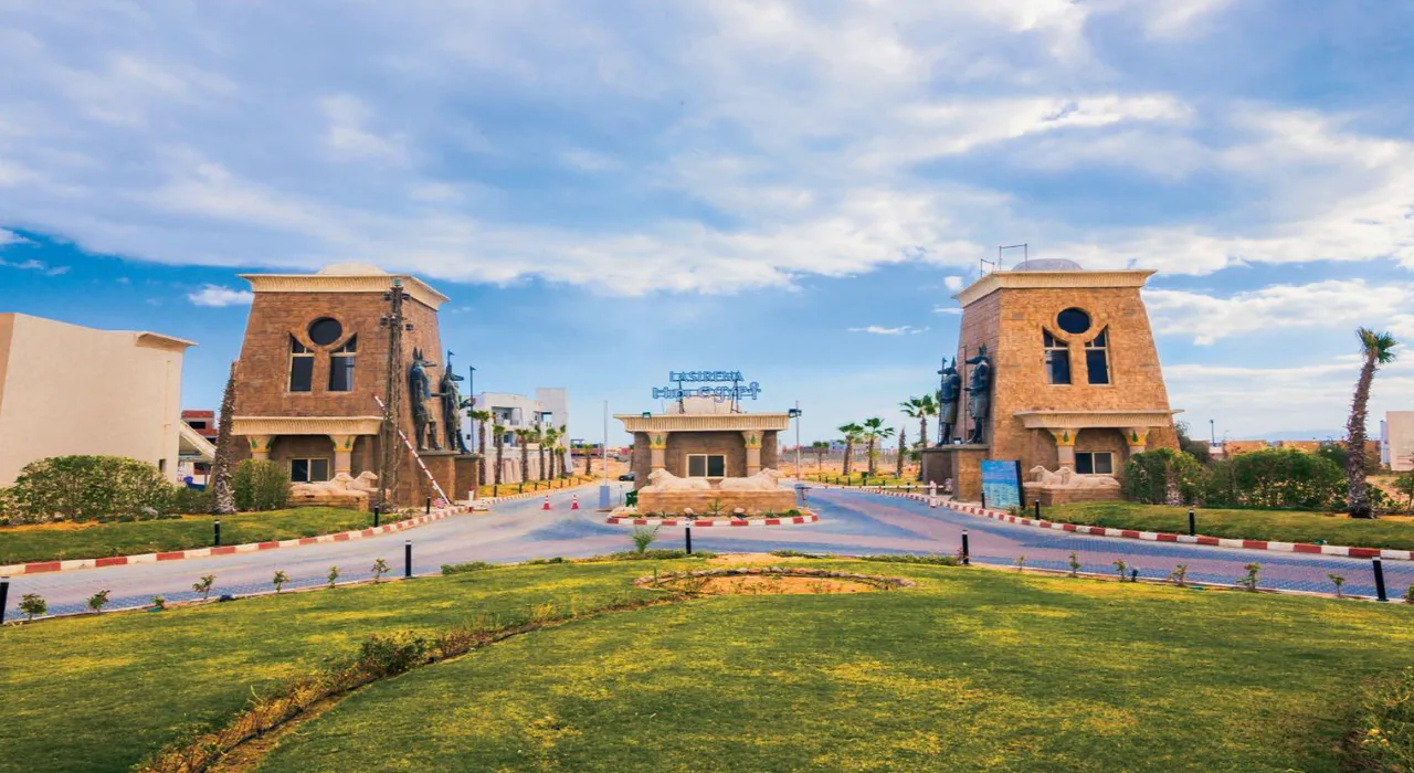 تجاري في ميني ايجيبت من لا سيرنا جروب للبيع في العين السخنة | Forsa Property