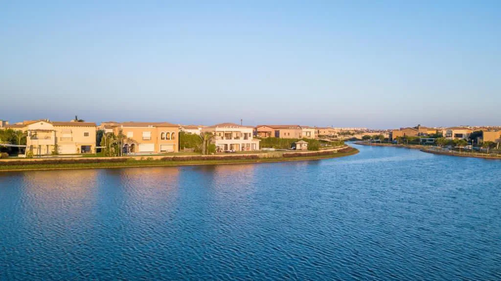 فيلا 4 غرف في مراسي من اعمار مصر للبيع في سيدي عبد الرحمن، الساحل الشمالي | Forsa Property