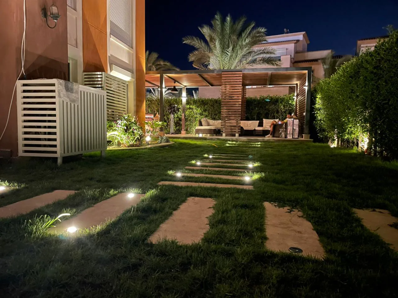 شاليه غرفتين مع حديقة في مراسي من اعمار مصر للبيع في سيدي عبد الرحمن، الساحل الشمالي | Forsa Property
