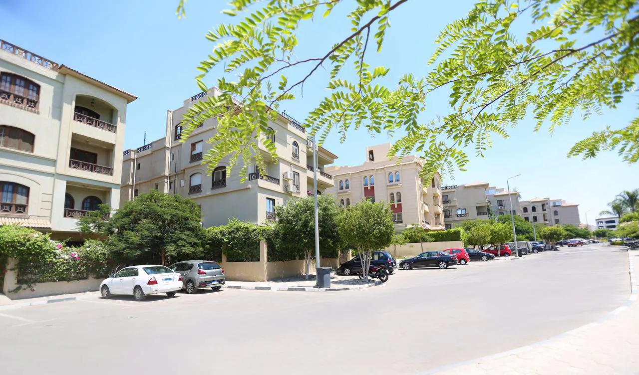 شقة 3 غرف مع حديقة في بيفرلي هيلز من سوديك للبيع في مدينة السادس من أكتوبر | Forsa Property