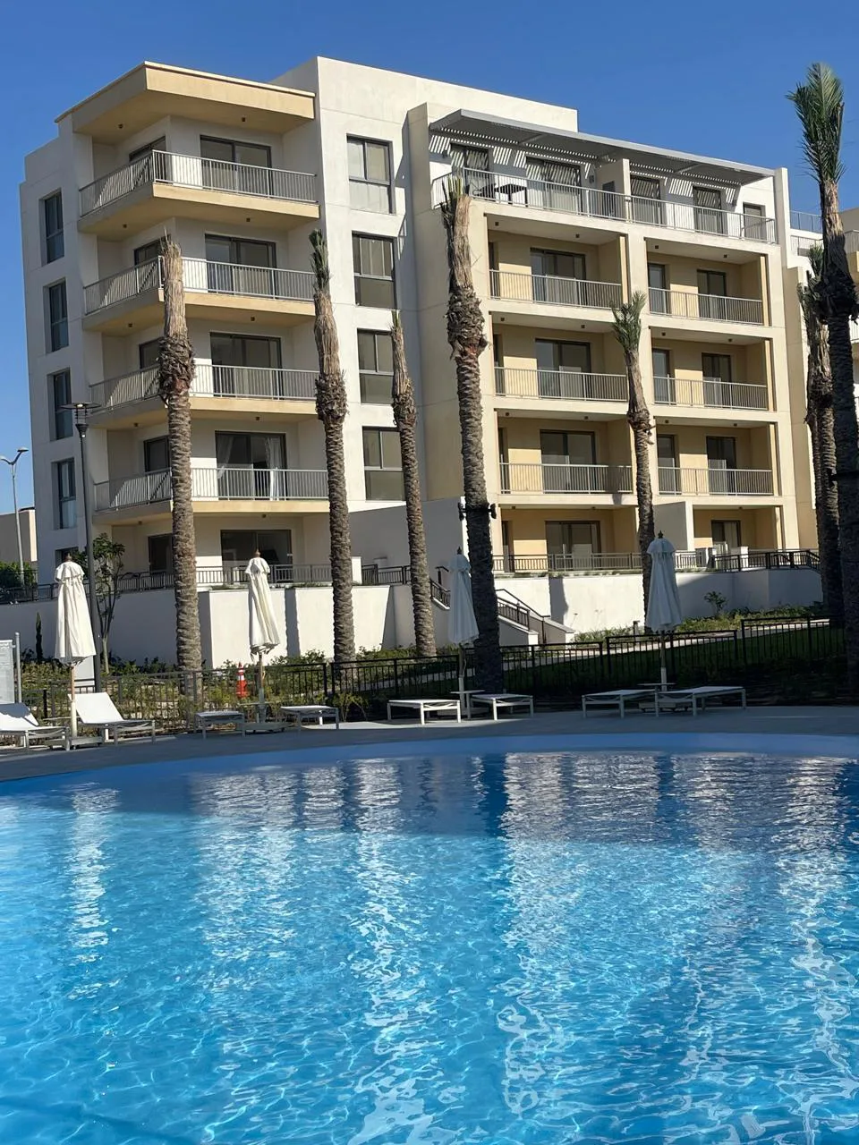 شاليه غرفتين في مراسي من اعمار مصر للبيع في سيدي عبد الرحمن، الساحل الشمالي | Forsa Property