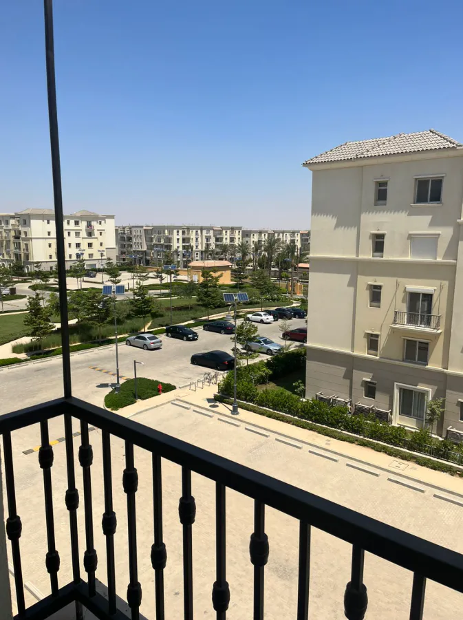 شقة 3 غرف مع حديقة في ميفيدا من اعمار مصر للبيع في مدينة القاهرة الجديدة | Forsa Property