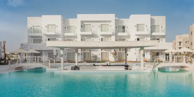 شاليه غرفتين مع حديقة في أزها من مدار للتطوير العقاري للبيع في العين السخنة | Forsa Property
