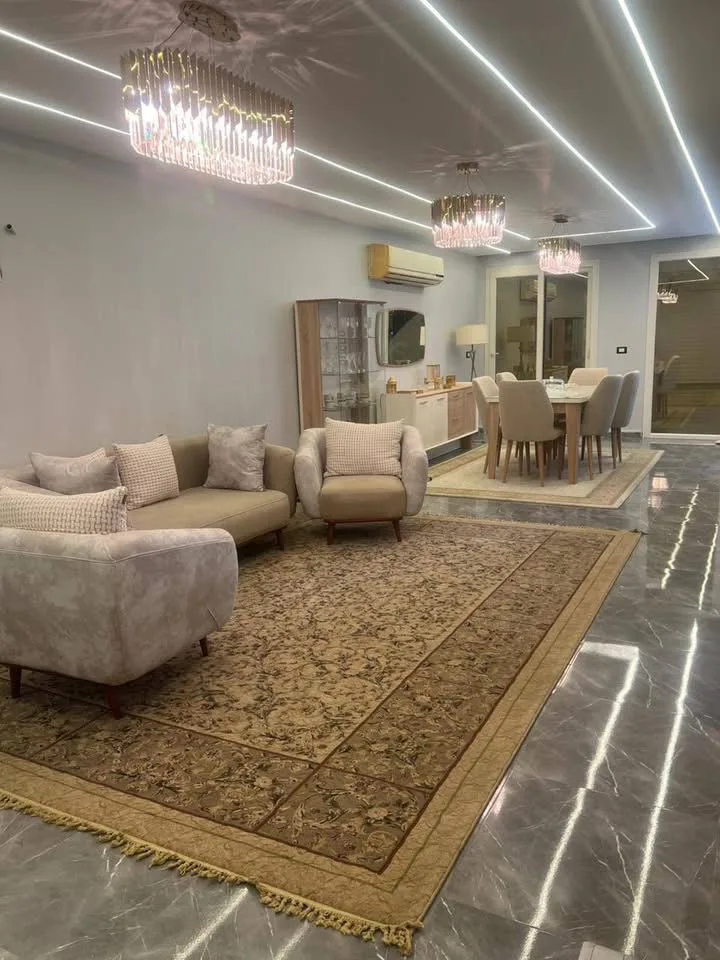 فيلا 4 غرف مع حديقة في سراي من مدينة مصر للبيع في مدينة القاهرة الجديدة | Forsa Property